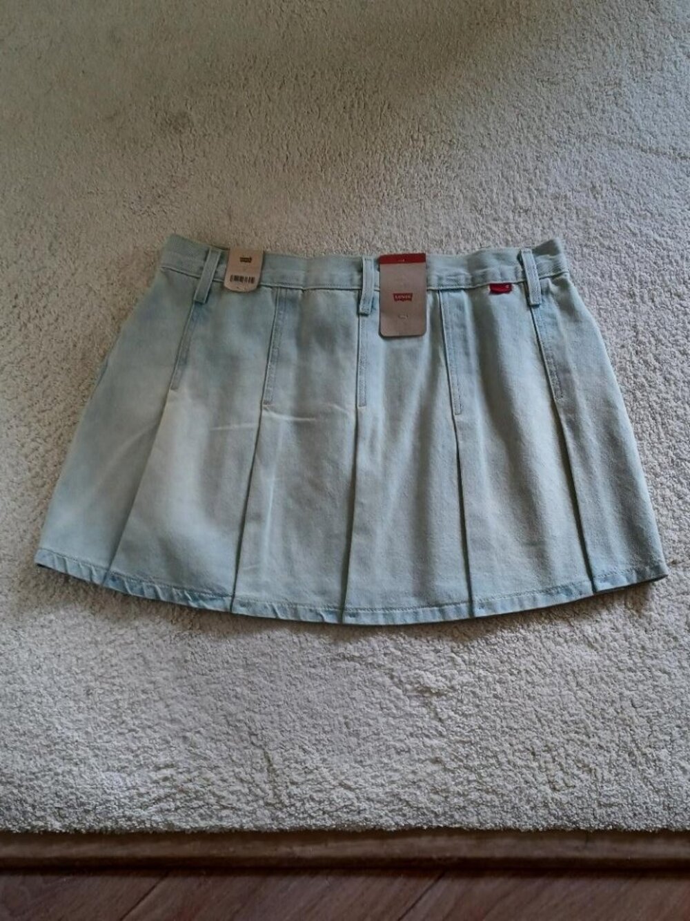 NEW! Levi's Pleated Denim Mini Skirt Size 12-14 (Levi's Size 32) - Picture 8 of 14